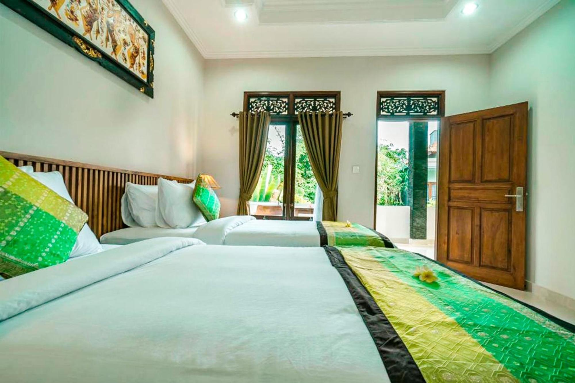 Esty House Hotel Ubud Exterior foto